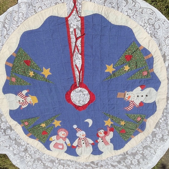 Other - Vintage Quilted Granny style  Tree Skirt